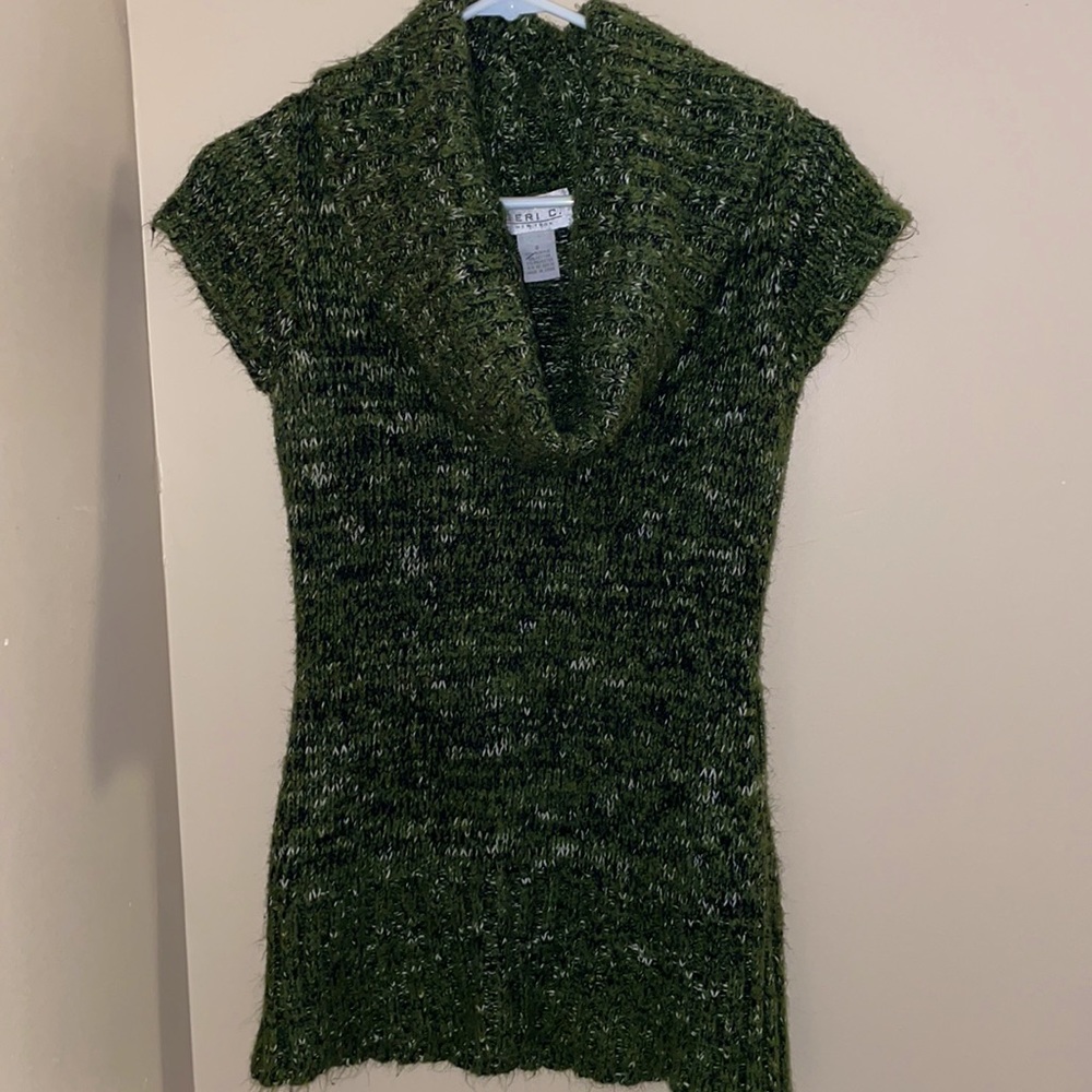 Beautiful Knitted Green Top/Dress💚💚